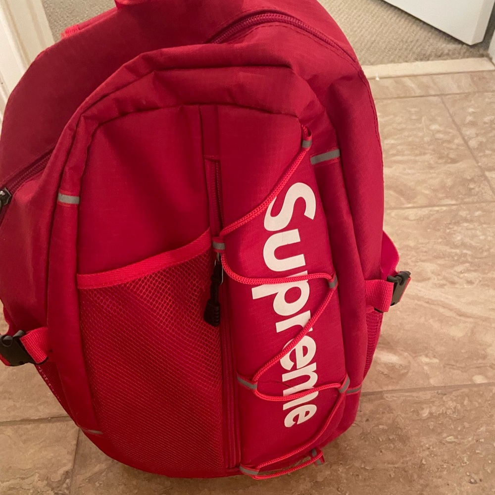 Supreme Backpack - Picture 3 of 3